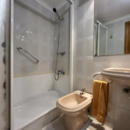 Amistosa, Habitacion Con Balcon, Alicante, Playa, Centro, Rambla, Mercado