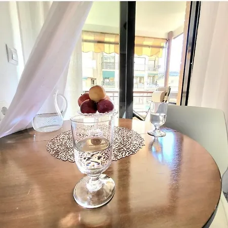 Amistosa, Habitacion Con Balcon, Alicante, Playa, Centro, Rambla, Mercado Homestay Alicante