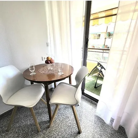 Amistosa, Habitacion Con Balcon, Alicante, Playa, Centro, Rambla, Mercado Homestay Alicante