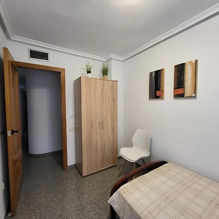 Amistosa, Habitacion Con Balcon, Alicante, Playa, Centro, Rambla, Mercado